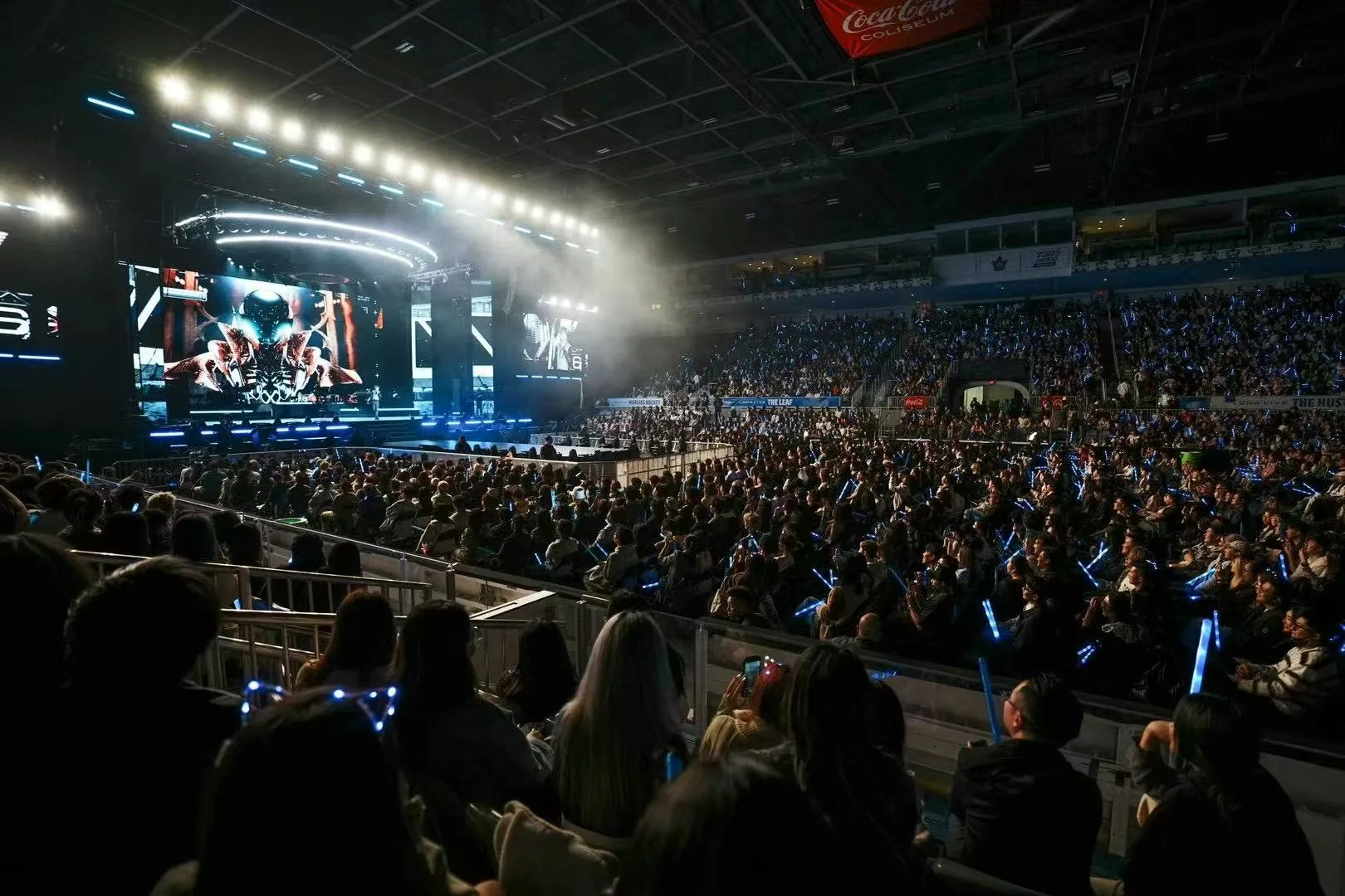 Joker Xue's EXTRATERRESTRIAL Canada arena audience and stage